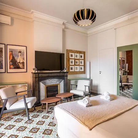 Paseo De Gracia Catalan 4bd With Private Terrace